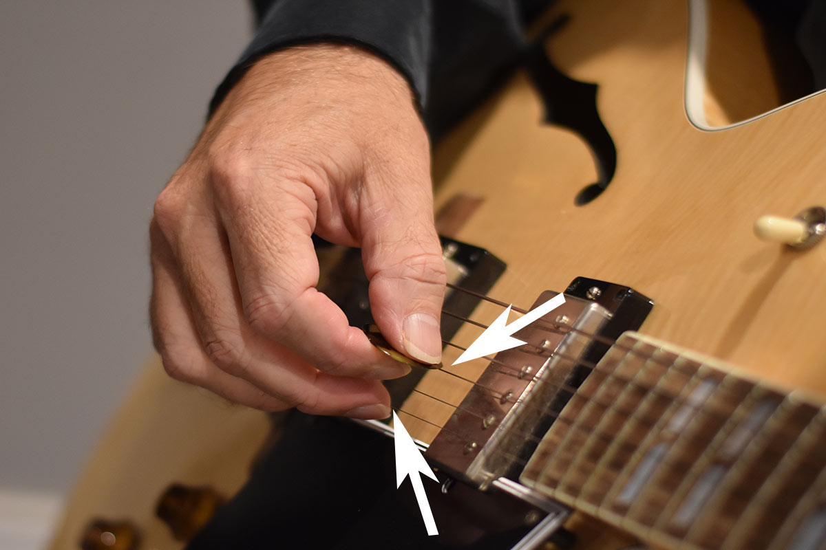 how-to-play-slide-guitar-right-hand-mute-2