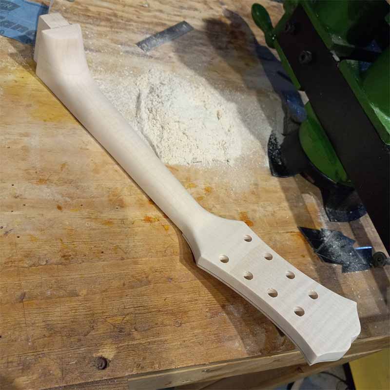 Hand carving neck - mandola-28